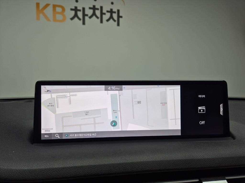 Genesis GV70 2024 Blanco - Importación desde Corea - HF Imports Iquique - Foto 13