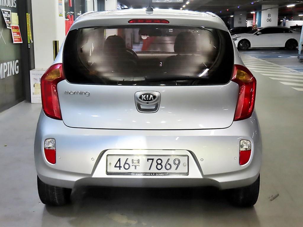 KIA Morning - Vista 5