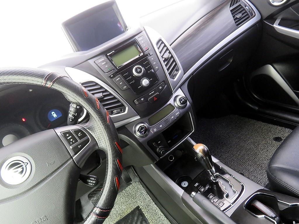 Ssangyong Korando - Vista 10