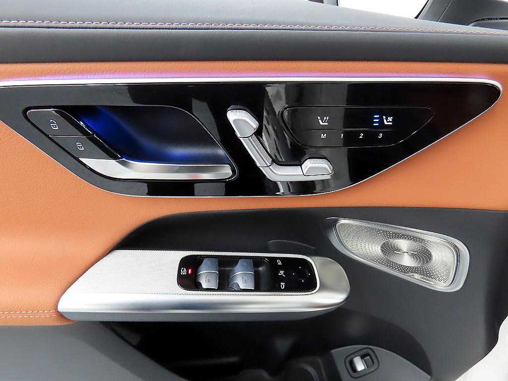 Mercedes Benz GLC Class - Vista 11