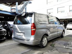 HYUNDAI Starex - Vista 8