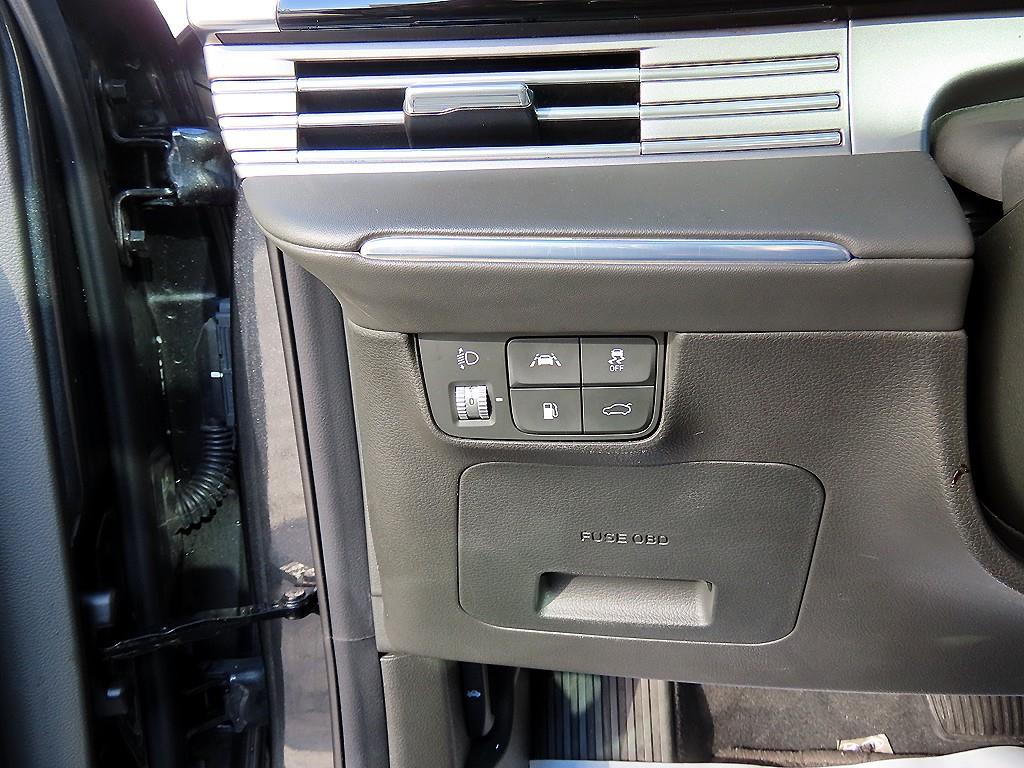 HYUNDAI Grandeur - Vista 12