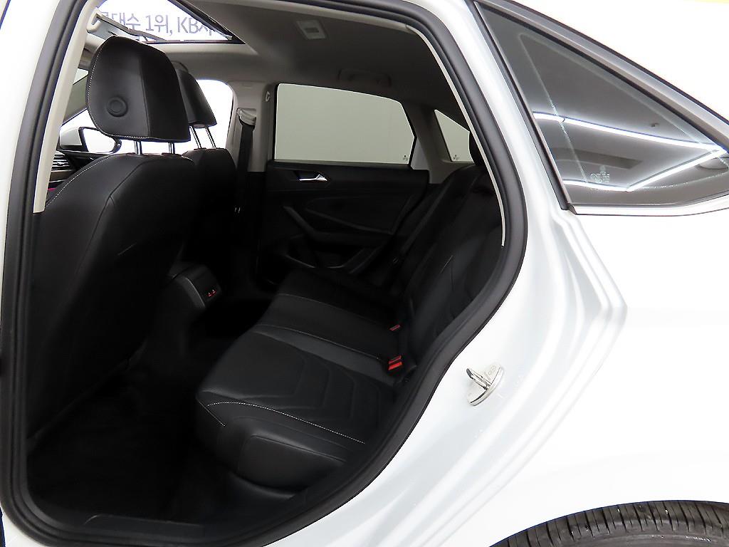 Volkswagen Jetta - Vista 6