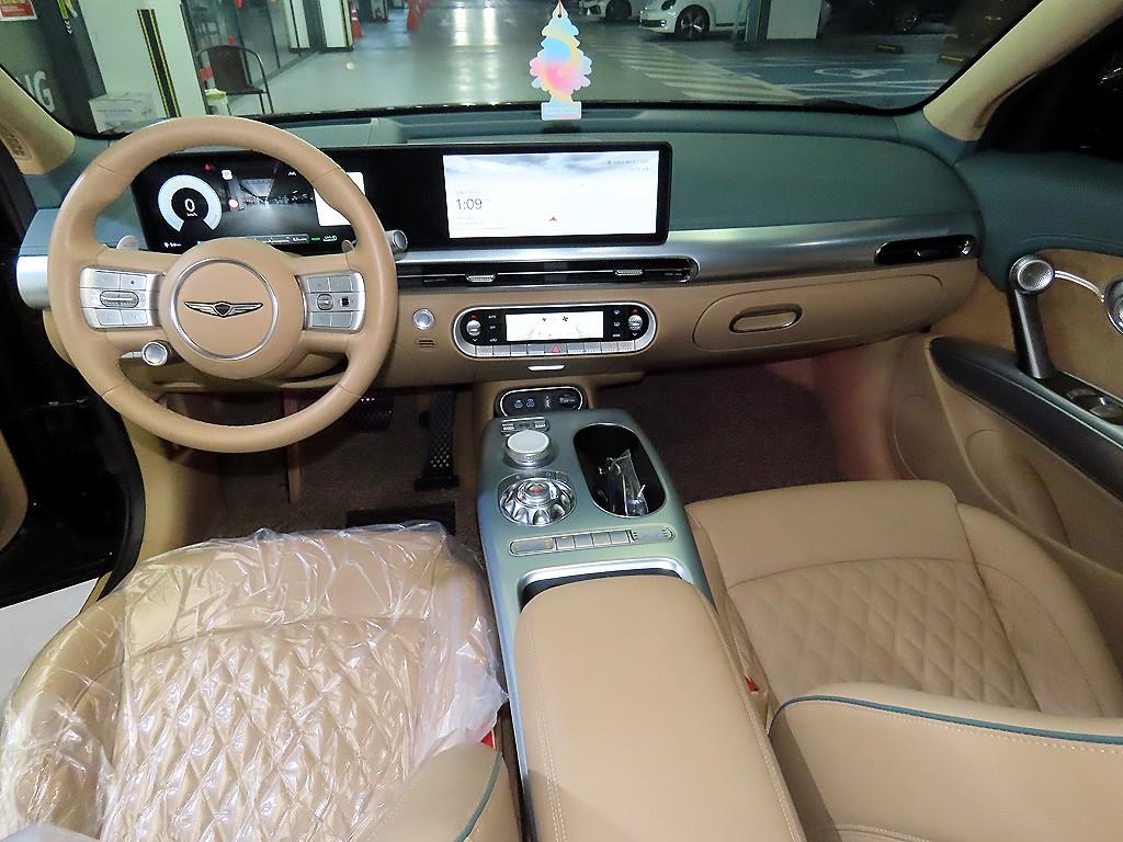 Genesis GV60 - Vista 10