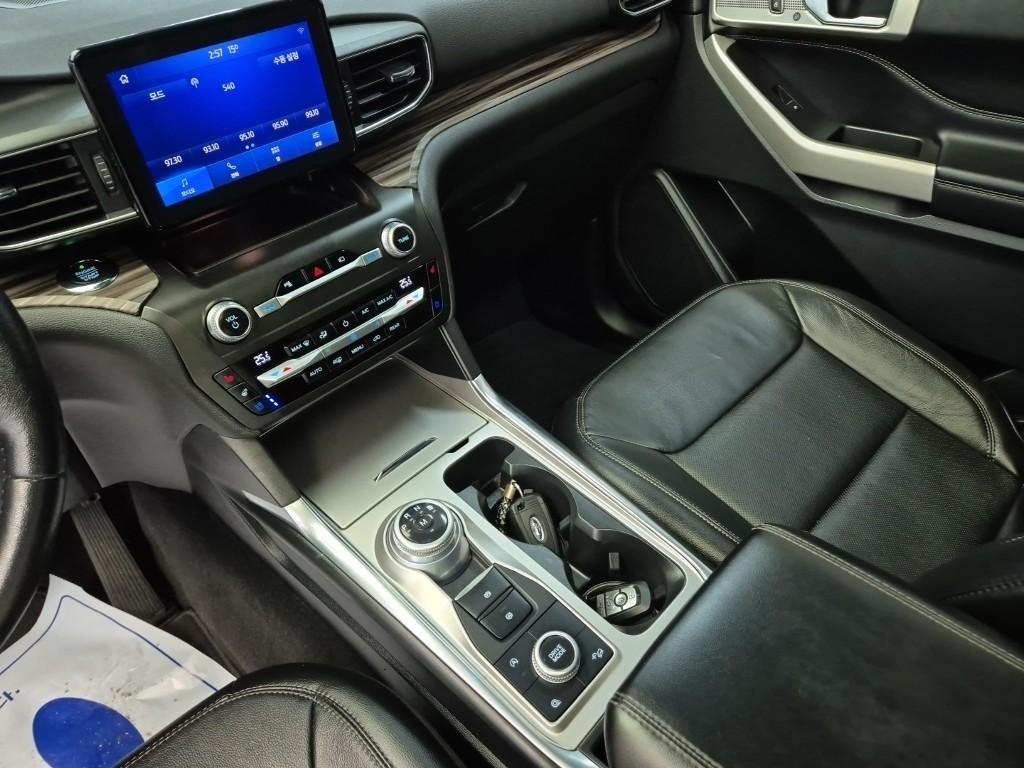 Ford Explorer - Vista 12