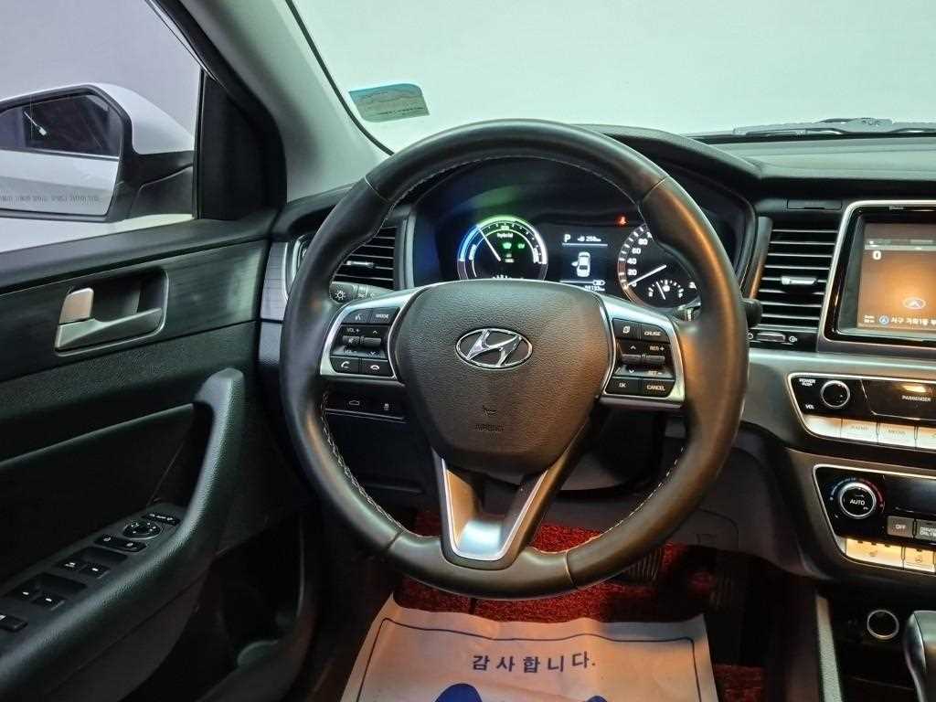 HYUNDAI Sonata - Vista 9