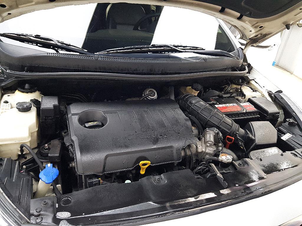 HYUNDAI Accent - Vista 6