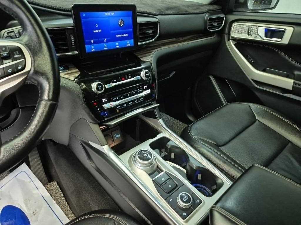 Ford Explorer - Vista 10