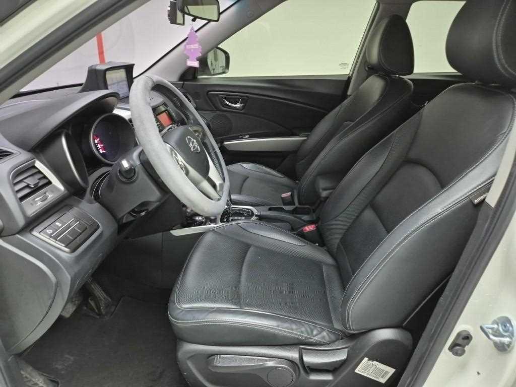 Ssangyong Tivoli - Vista 11