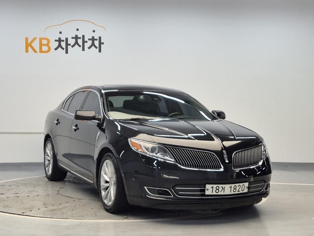 Lincoln MKS - Vista 4
