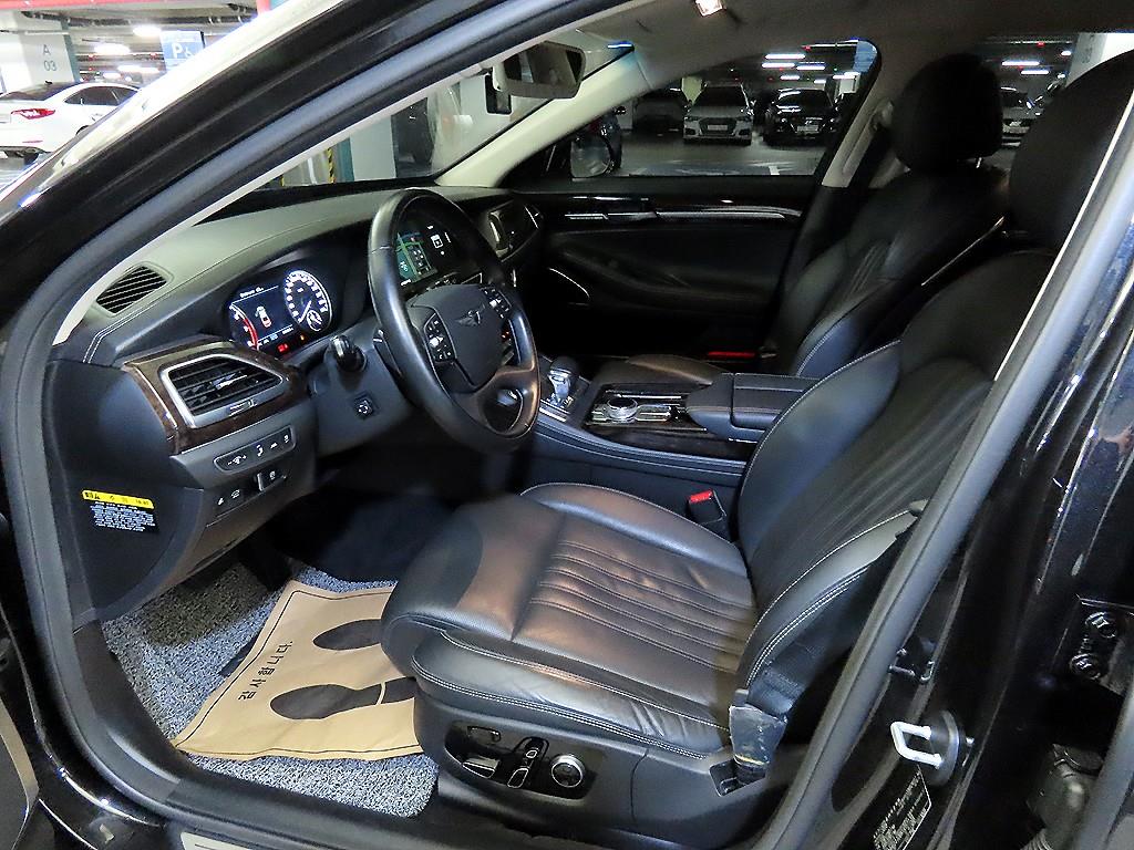 Genesis G90 - Vista 6