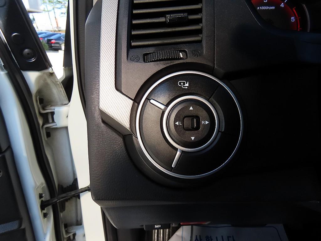 Ssangyong Korando - Vista 12