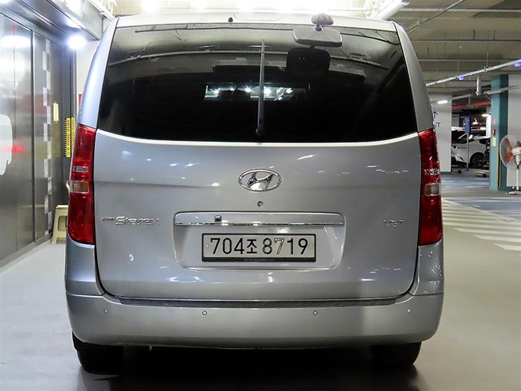HYUNDAI Starex - Vista 5