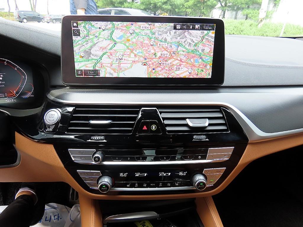 BMW 5 Series 2023 Negro - Importación desde Corea - HF Imports Iquique - Foto 13