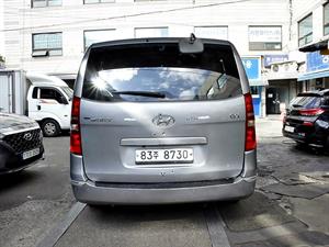 HYUNDAI Starex - Vista 6