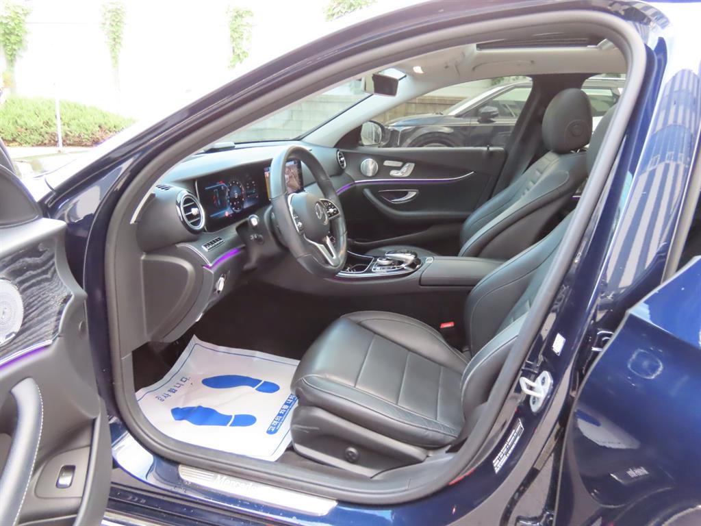 Mercedes Benz E class - Vista 9