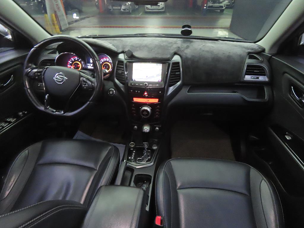 Ssangyong Tivoli - Vista 5