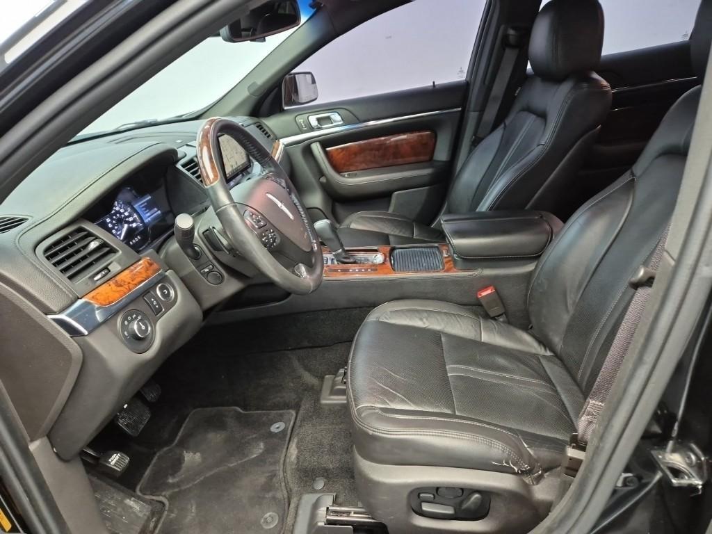 Lincoln MKS - Vista 11