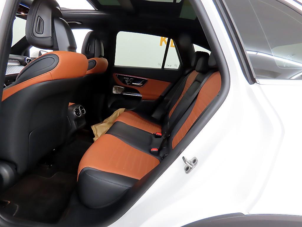 Mercedes Benz GLC Class - Vista 6