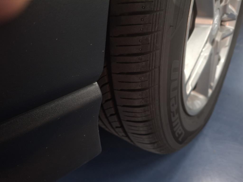 HYUNDAI Kona - Vista 6