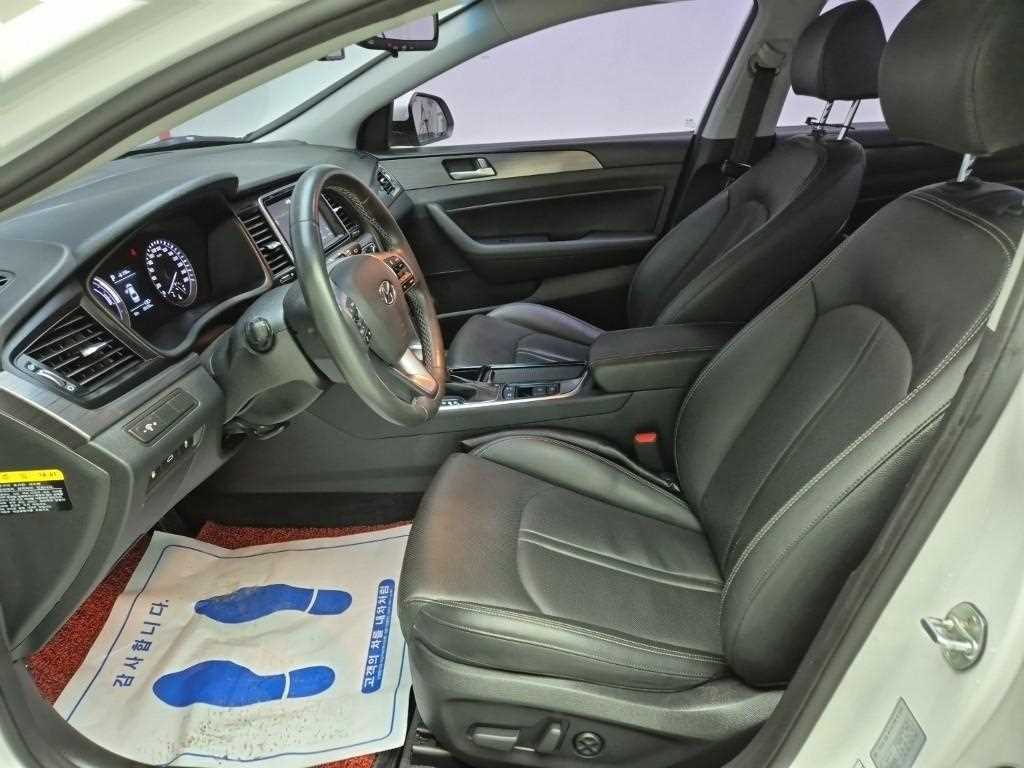 HYUNDAI Sonata - Vista 11