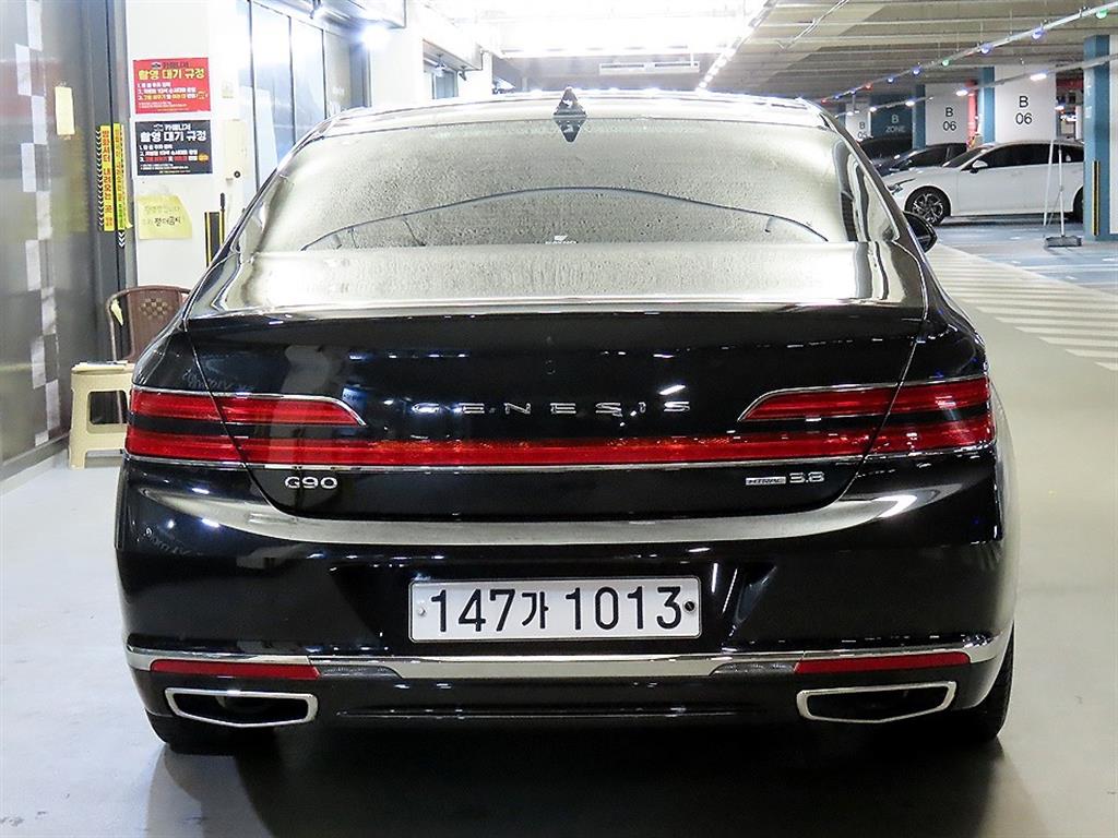 Genesis G90 - Vista 5