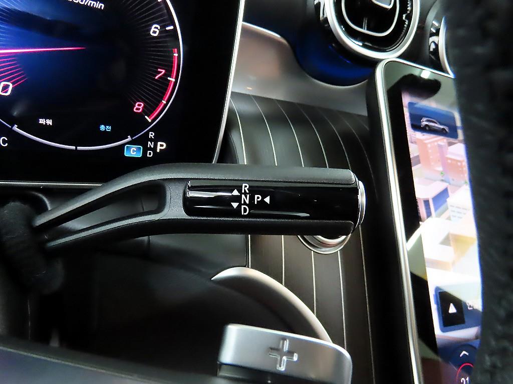 Mercedes Benz GLC Class - Vista 10