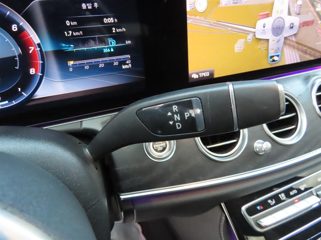 Mercedes Benz E class 2019 Azul - Importación desde Corea - HF Imports Iquique - Foto 11