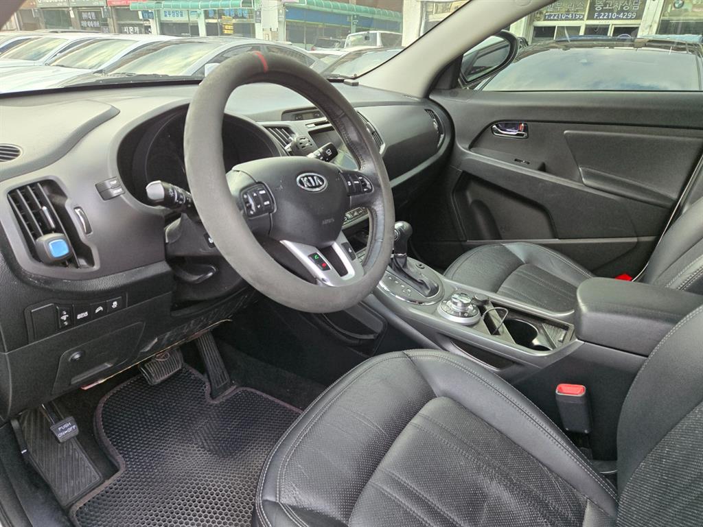 KIA Sportage - Vista 5