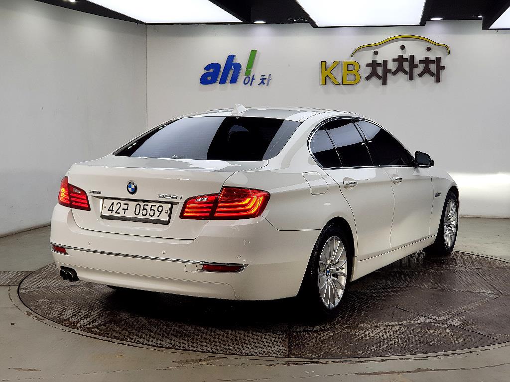 BMW 5 Series - Vista 4