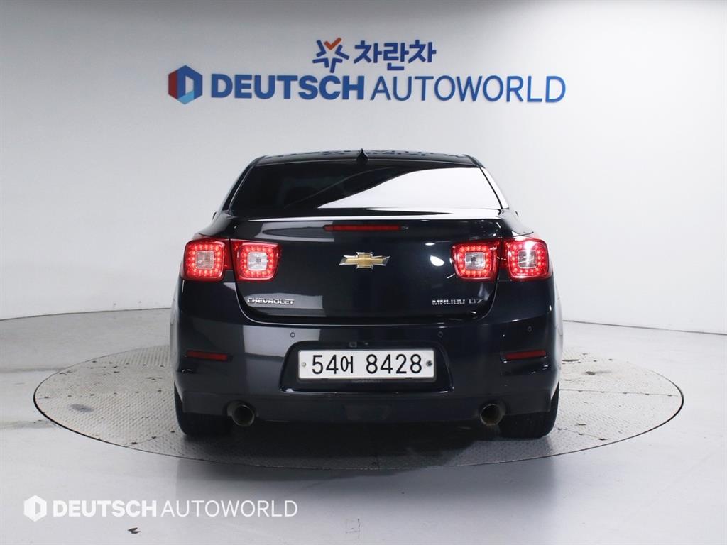 Chevrolet Malibu - Vista 4