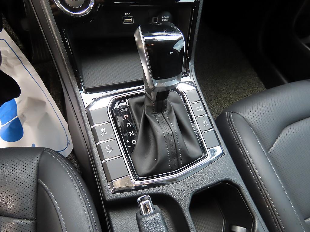 Ssangyong Korando - Vista 10