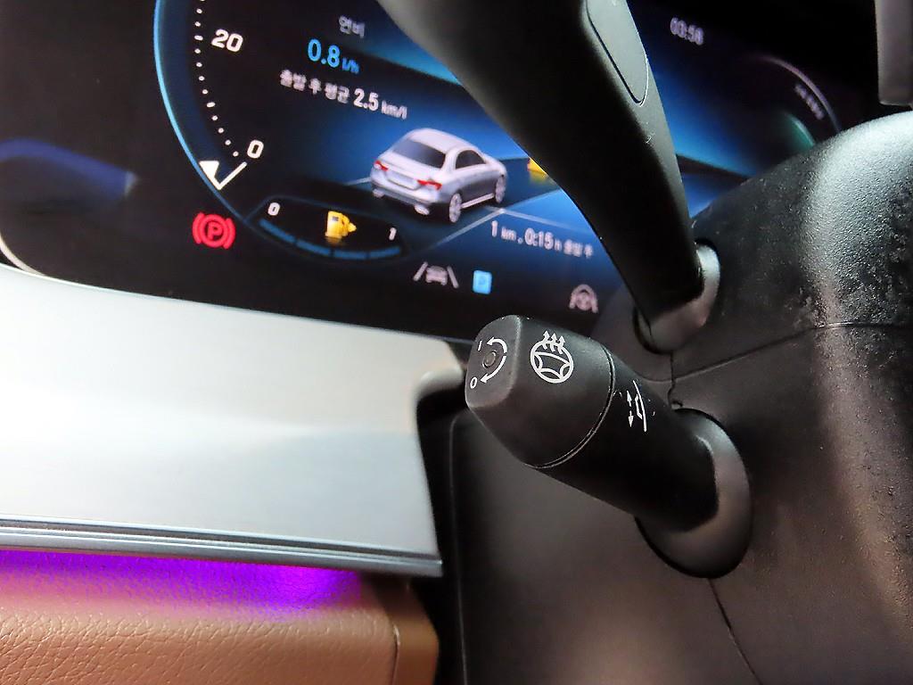 Mercedes Benz E class - Vista 12