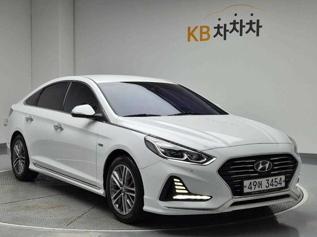 HYUNDAI Sonata - Vista 4