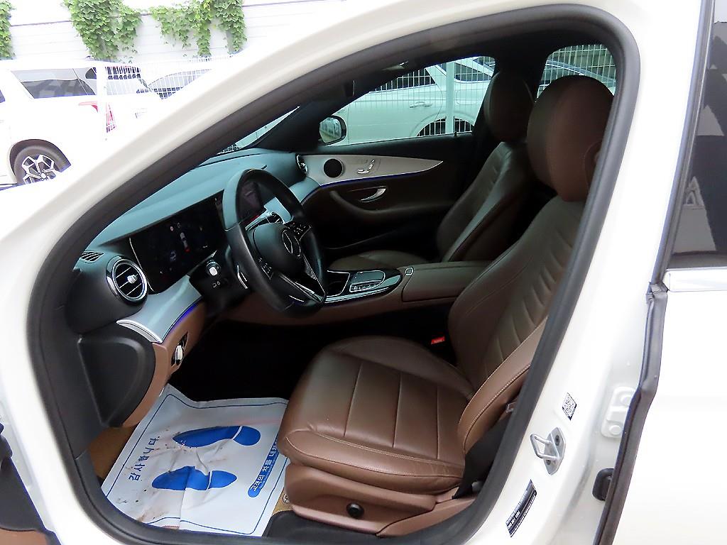 Mercedes Benz E class - Vista 5