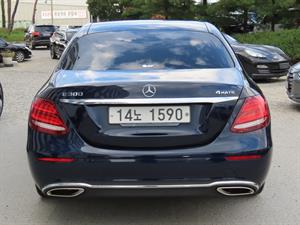 Mercedes Benz E class - Vista 8