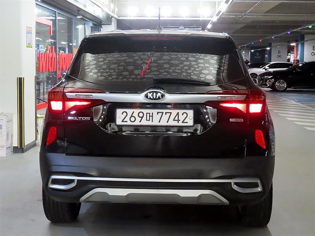 KIA Seltos - Vista 5