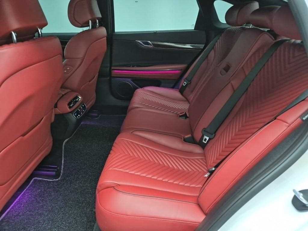 Genesis G80 - Vista 12