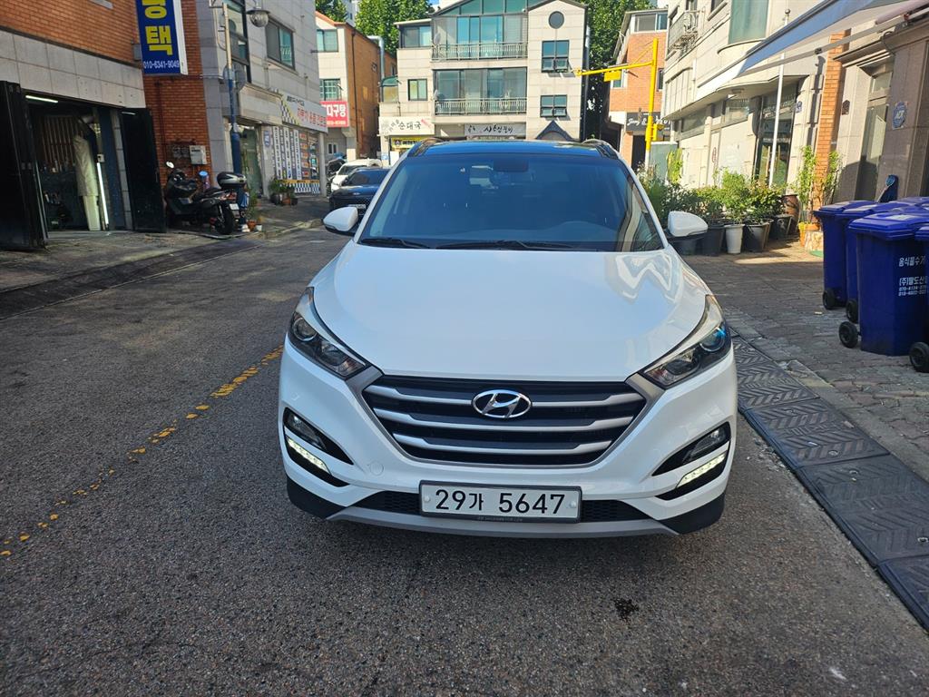 HYUNDAI Tucson 2018 Blanco - Importación desde Corea - HF Imports Iquique - Foto 1