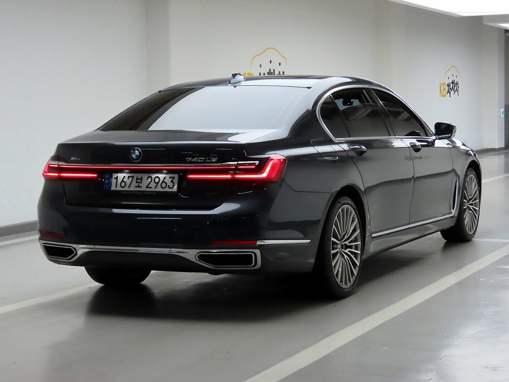 BMW 7 Series - Vista 4