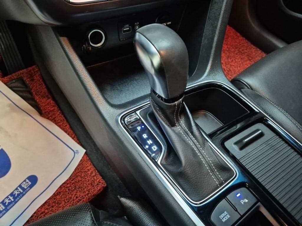 HYUNDAI Sonata - Vista 8