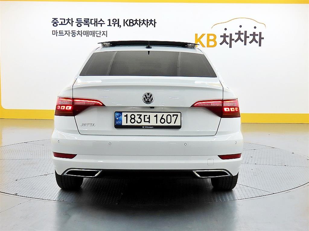 Volkswagen Jetta - Vista 3