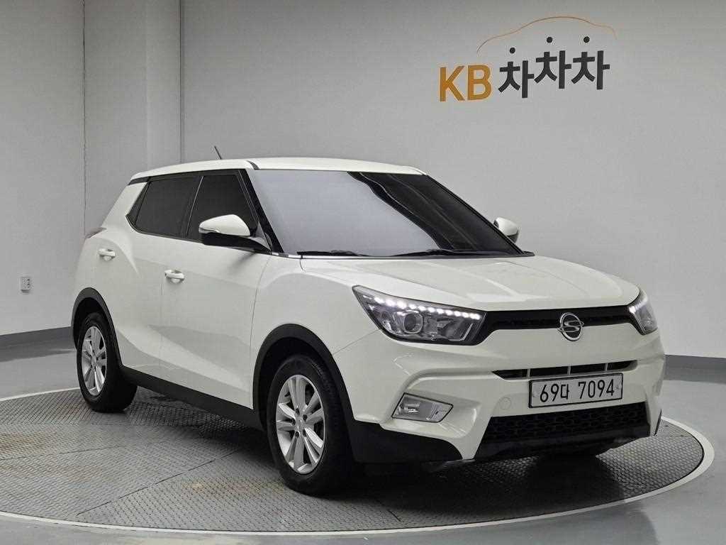 Ssangyong Tivoli - Vista 4