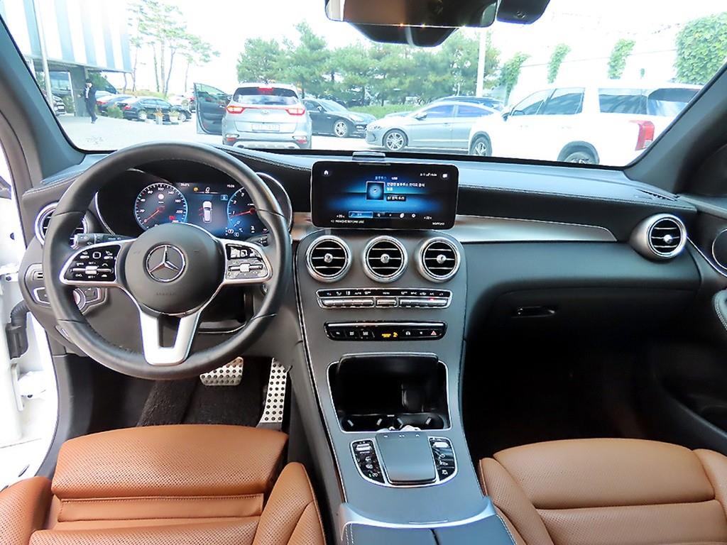 Mercedes Benz GLC Class - Vista 7