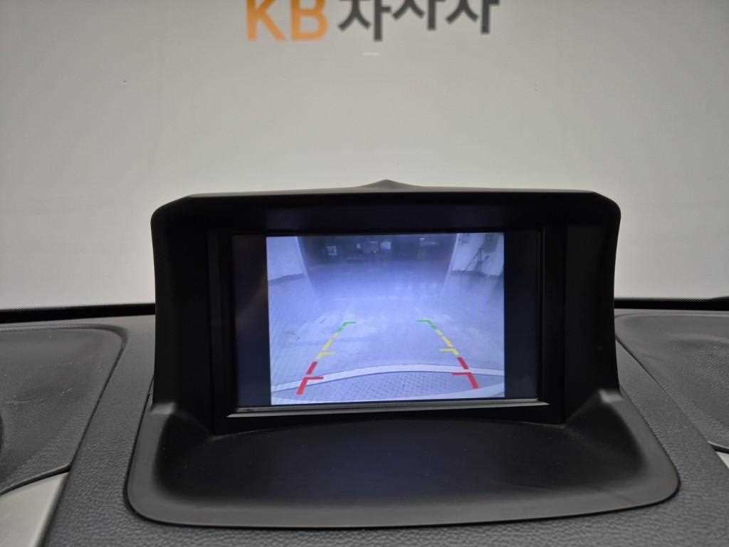 Ssangyong Tivoli 2015 Blanco - Importación desde Corea - HF Imports Iquique - Foto 14