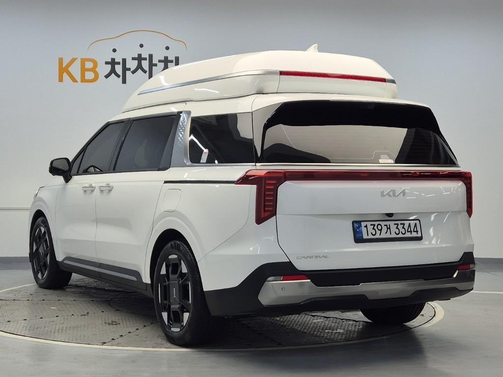 KIA Carnival - Vista 4