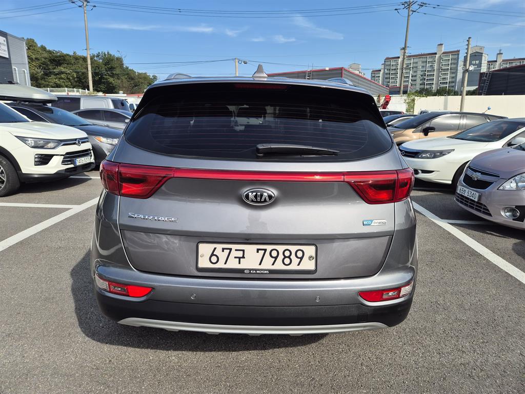 KIA Sportage - Vista 5