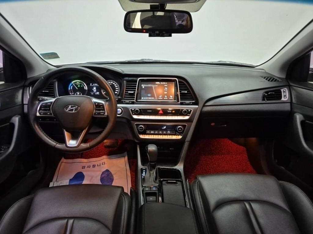 HYUNDAI Sonata - Vista 7