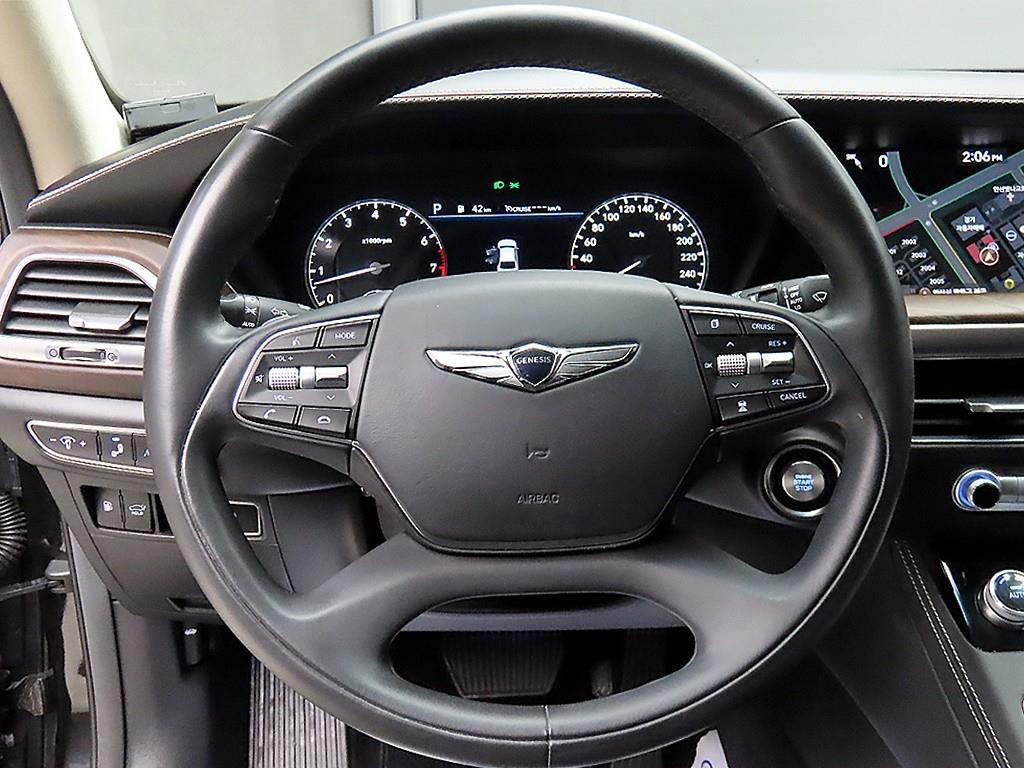 Genesis G90 - Vista 9