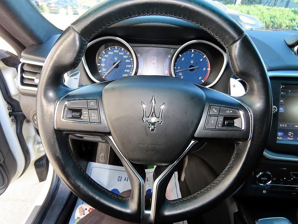 Maserati Ghibli - Vista 8